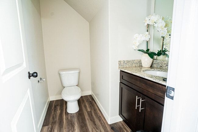 Building Photo - Ranches