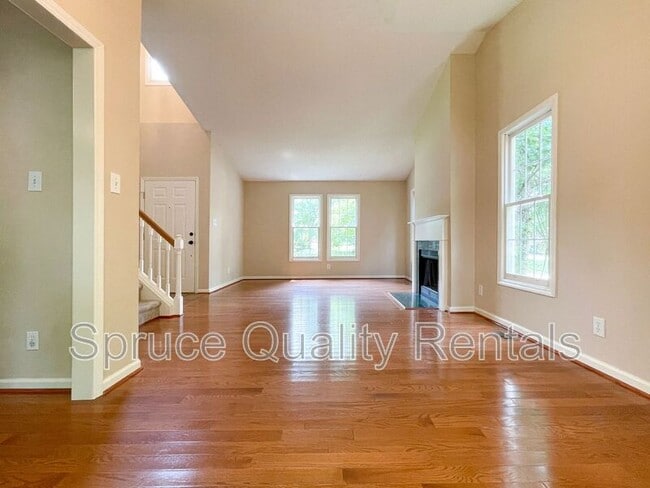 Building Photo - 300 Silk Hope Dr