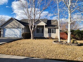 Building Photo - 2872 Vista Mar Dr