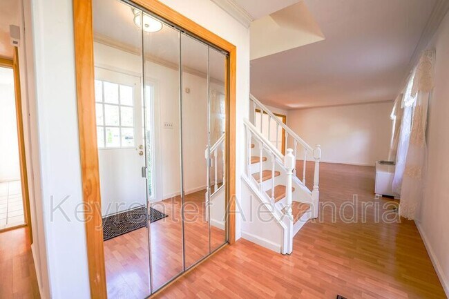 Photo - 7123 Red Horse Tavern Ln House