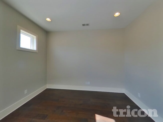 Foto del edificio - 1257 Hillwood Private Cove