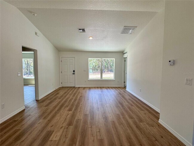 Foto del edificio - 3401 S Highlands Ave