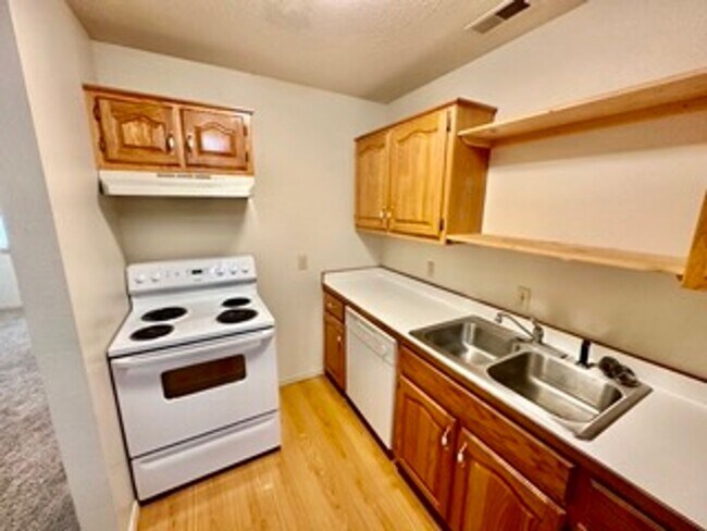 Foto del edificio - 1-Bed/ 1-Bath unit in Beautiful Loma Linda gated Subdivision Deposit-$825/Rent-$825