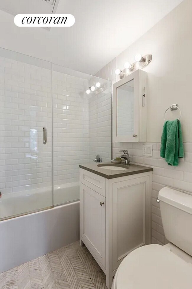 Foto del edificio - 871 Park Pl