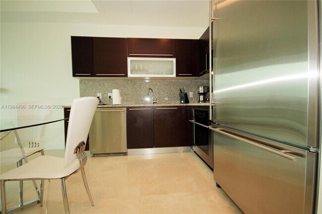 Foto del edificio - 950 Brickell Bay Dr
