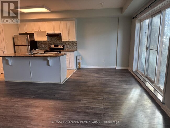 Building Photo - 190 Hornchurch Ln