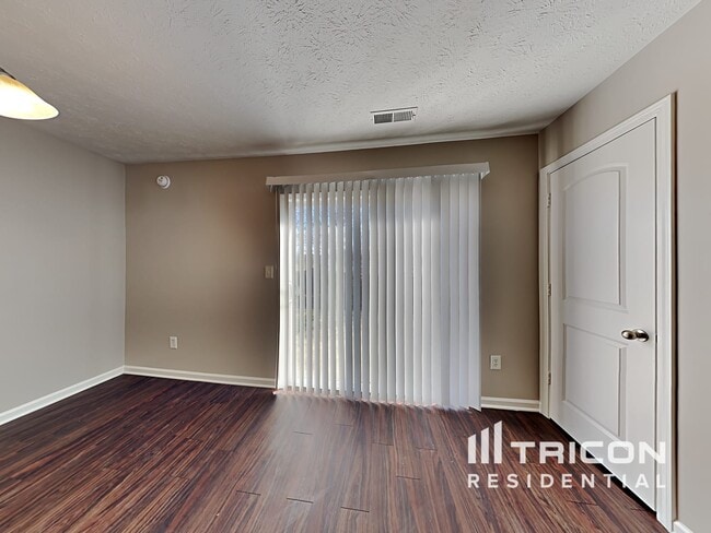 Building Photo - 7270 Burlat Ln