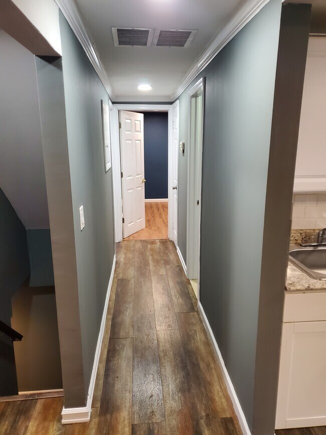 Foto del edificio - 239 Hilltop Dr