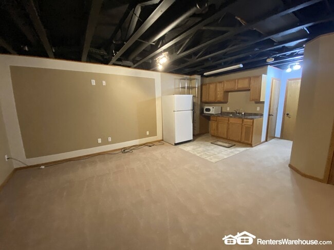 Building Photo - 737 Kitterman Cir