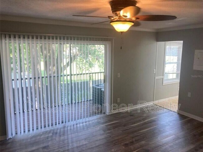 Building Photo - 13824 Orange Sunset Dr