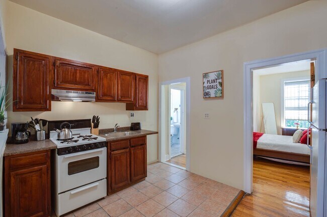 Kitchen - 750 Willoughby Ave
