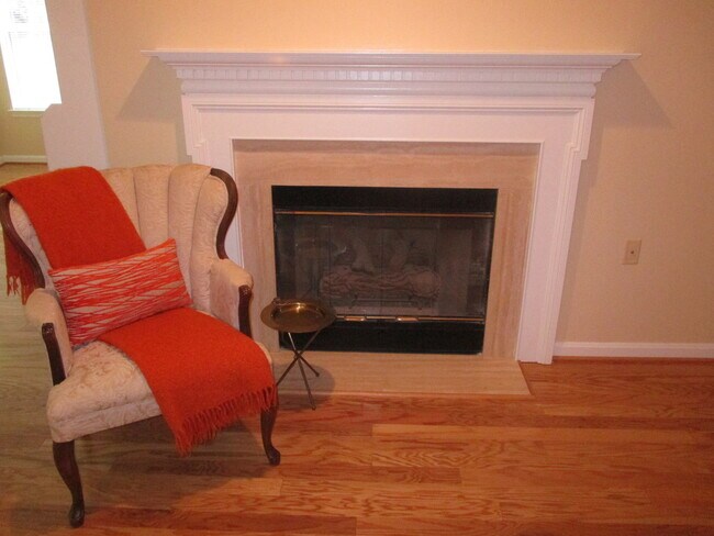 Foto del edificio - Gorgeous 2 Bedroom Condo in Timberbrook!