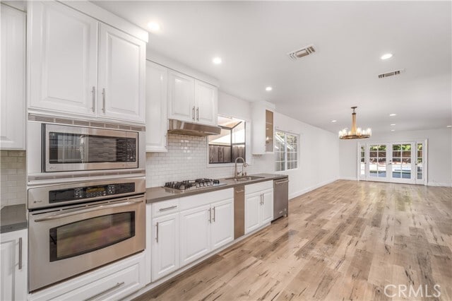 Foto del edificio - 21711 Mulholland Dr