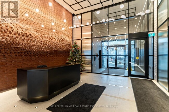 Photo du bâtiment - 3200-3200 William Coltson Ave