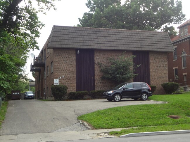 Foto del edificio - 2814 Harrison Ave
