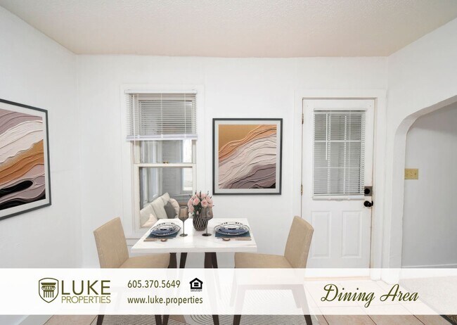 Building Photo - 105 S Lyndale Ave