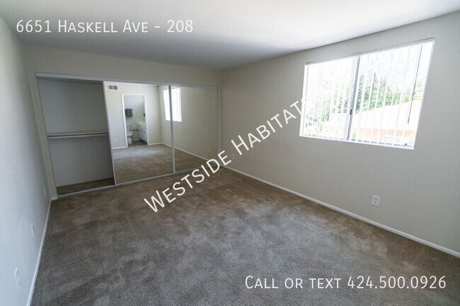 Foto del edificio - 6651 Haskell Ave
