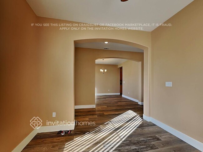 Building Photo - 926 Dawn Valley Dr