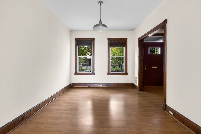 Building Photo - 3 Bed 2.5 Bath - Eckington Rowhouse - Move...