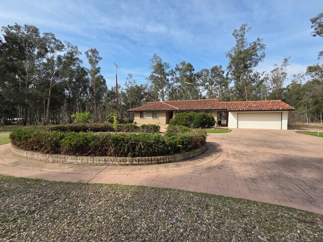 Building Photo - REDUCED!!!