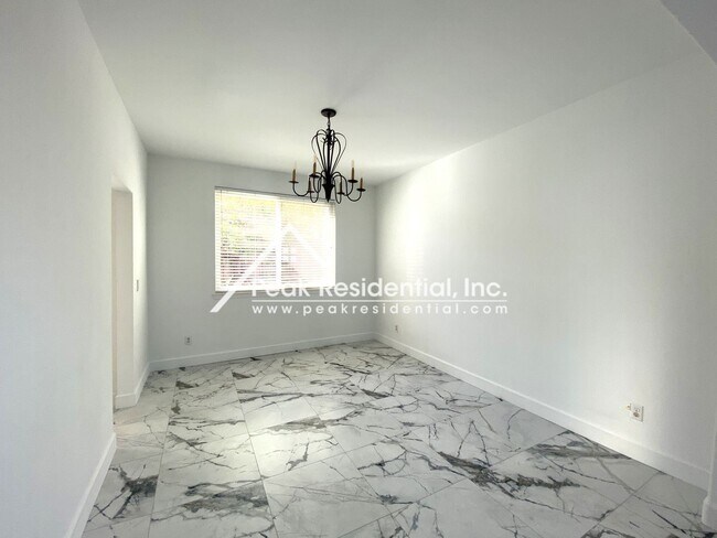 Foto del edificio - 5 br, 3 bath House - 995 Moonlit Wy