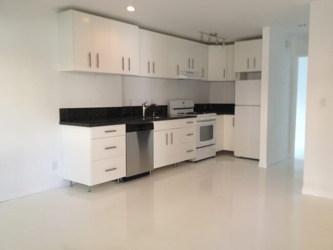 Building Photo - CATO