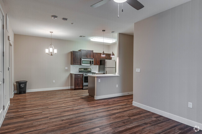 1 BR, 1 BA (La Bella) - 779 SF - La Vie Apartments