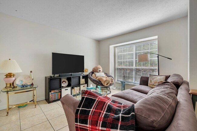 Foto del edificio - Updated Home Off Old Bainbridge Road