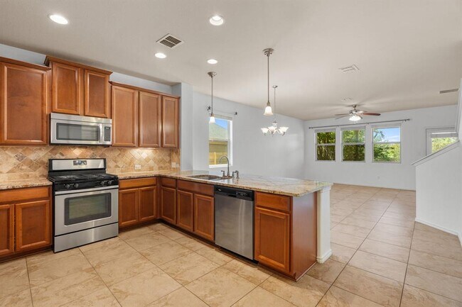 Foto del edificio - 2627 Garlic Creek Dr