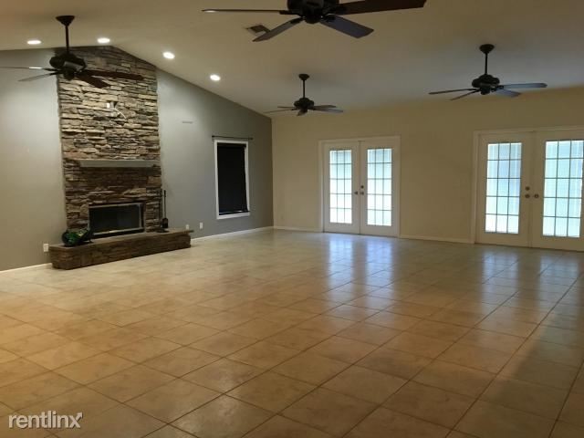 Building Photo - 3 br, 2.5 bath House - 17854 69th St N