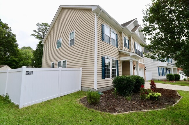 Building Photo - Immaculate 4 bedroom 2.5 Bath home in Sagi...