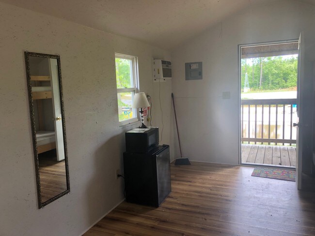 Foto del edificio - 15748 NC-119