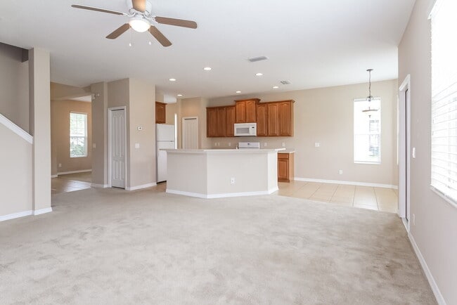 Building Photo - 6305 36th Ct E