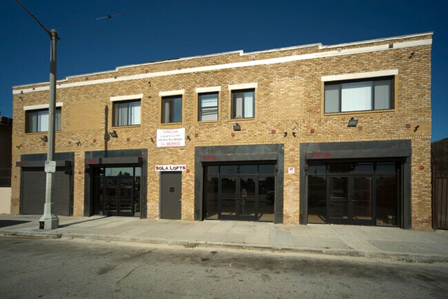Foto del edificio - 7416 S Vermont Ave