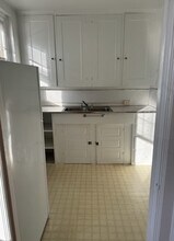 Building Photo - 17 Church St