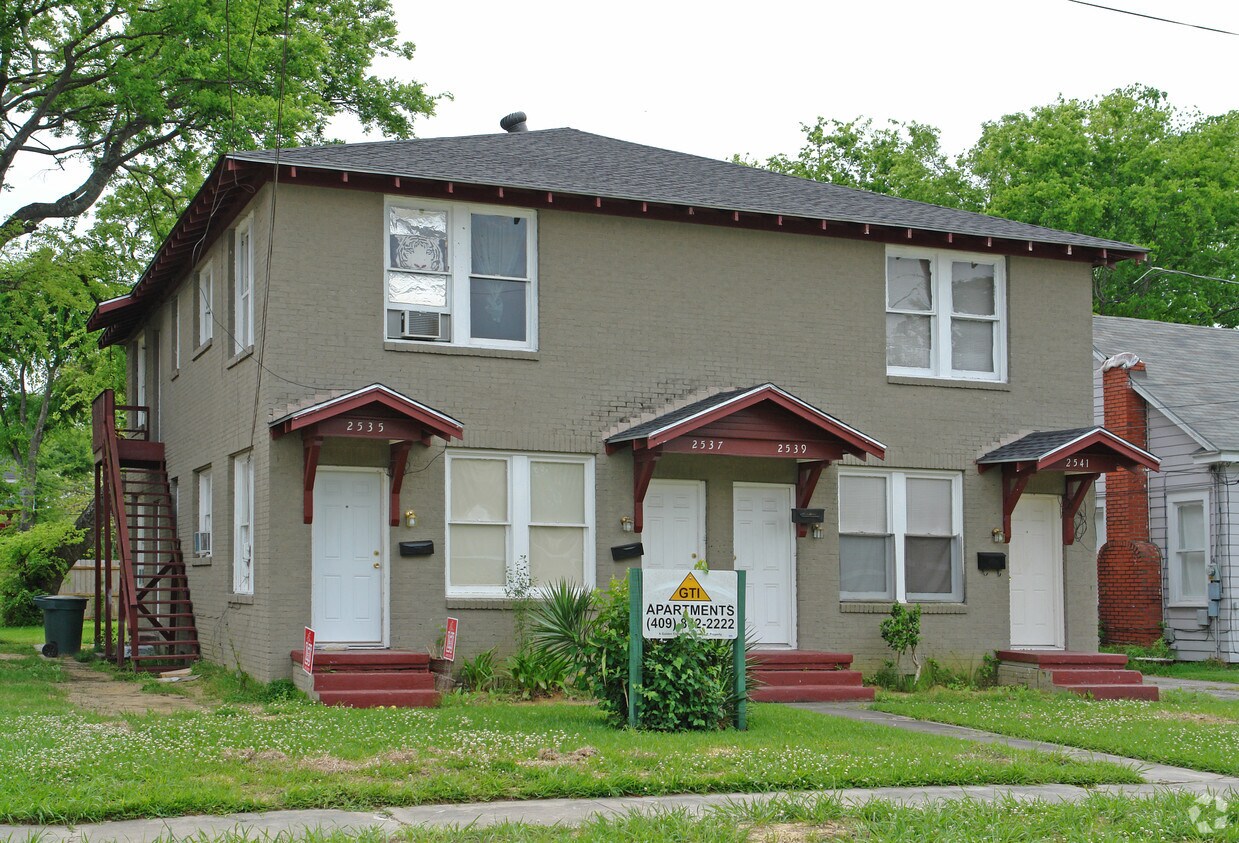 Building Photo - 2535-2541 Broadway