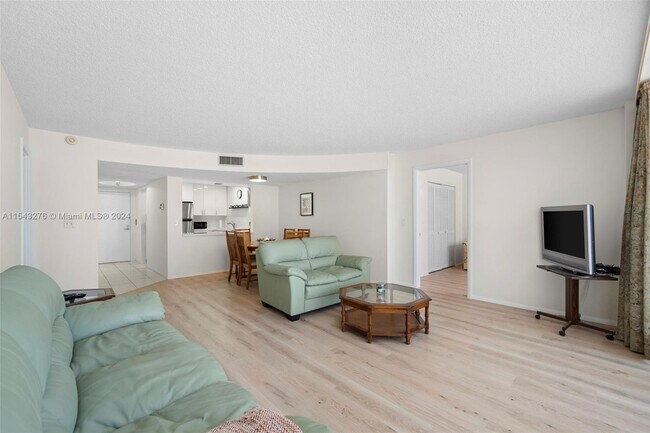 Foto del edificio - 2401 S Ocean Dr