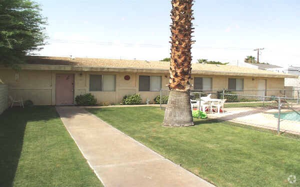 Foto del edificio - 41995 Cambridge Ave