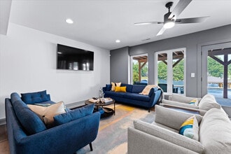 Building Photo - 212 Elysian Dr