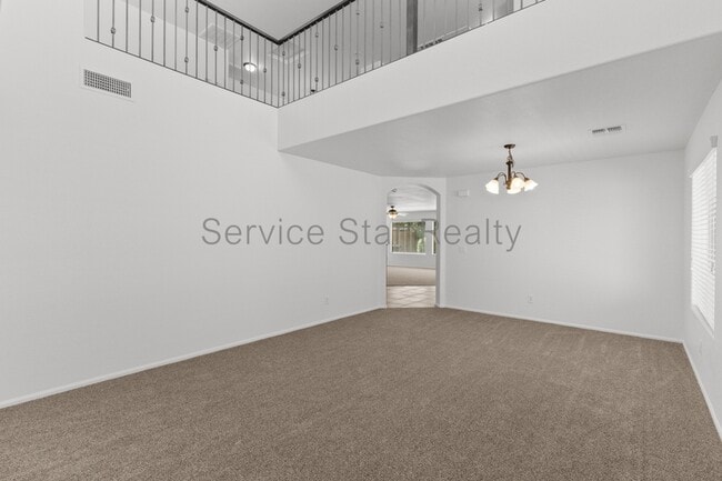 Building Photo - 4195 E Bonanza Rd