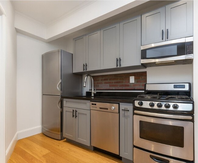 Building Photo - 44 Avenue B