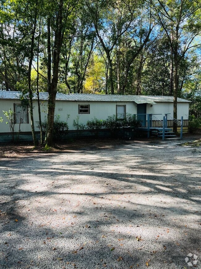 Building Photo - 103 Thompson Rd