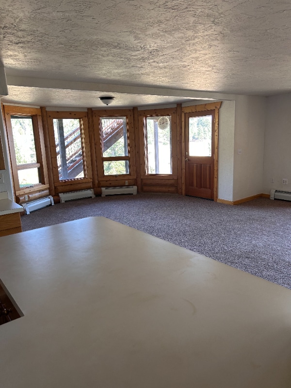 Building Photo - 325 Spring Creek Rd