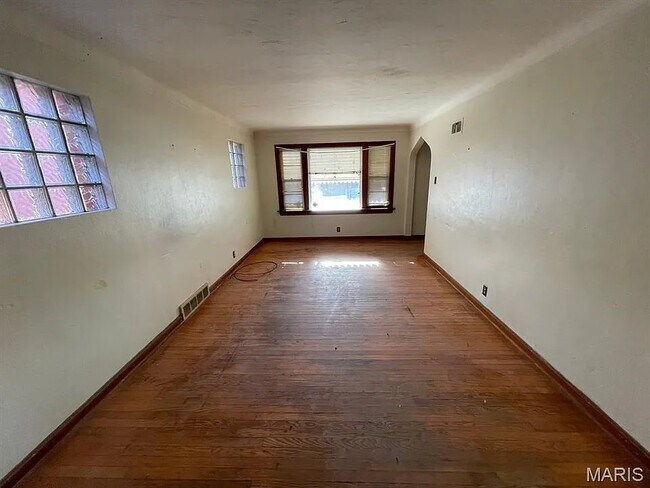 Foto del edificio - 5275 Alcott Ave