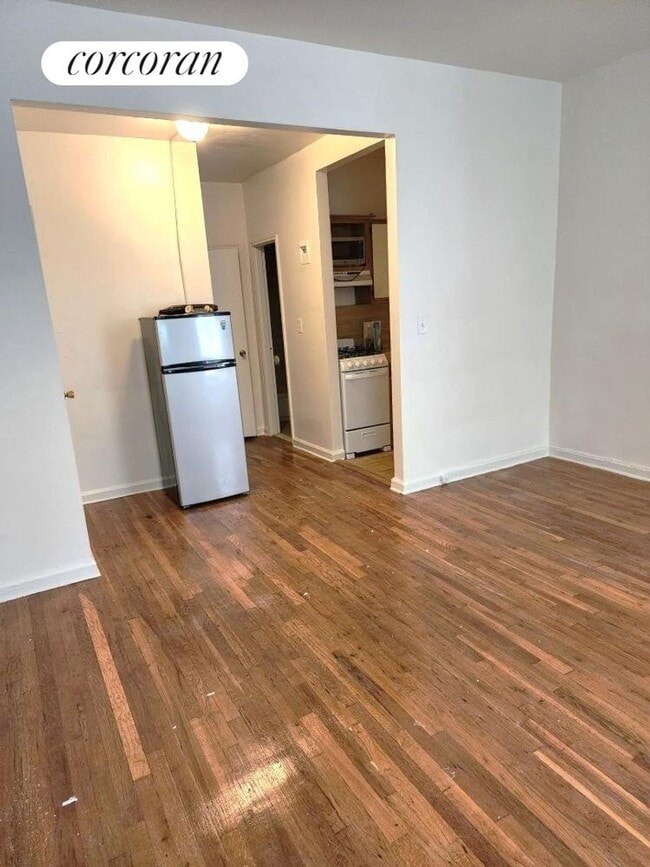 Building Photo - 120 W 73rd St