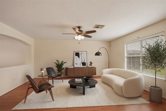 Building Photo - 630 Kiley Dr