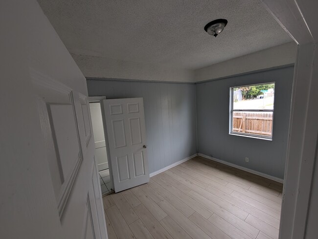 Building Photo - 1316 Holmes Ave