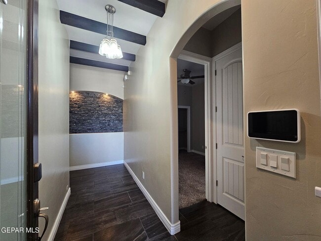 Building Photo - 545 Oilfield Dr