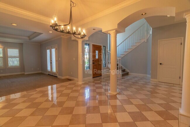 Foto del edificio - 672 Cypress Run