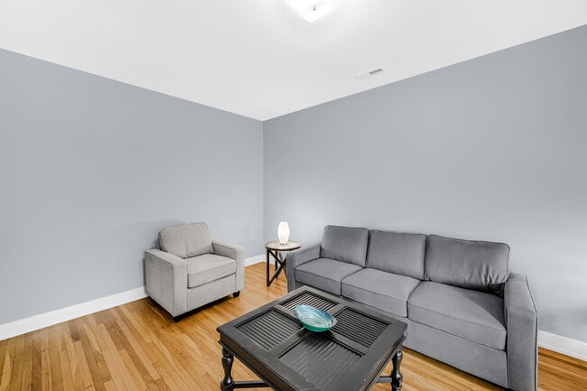 Building Photo - 6022 S Eberhart Ave
